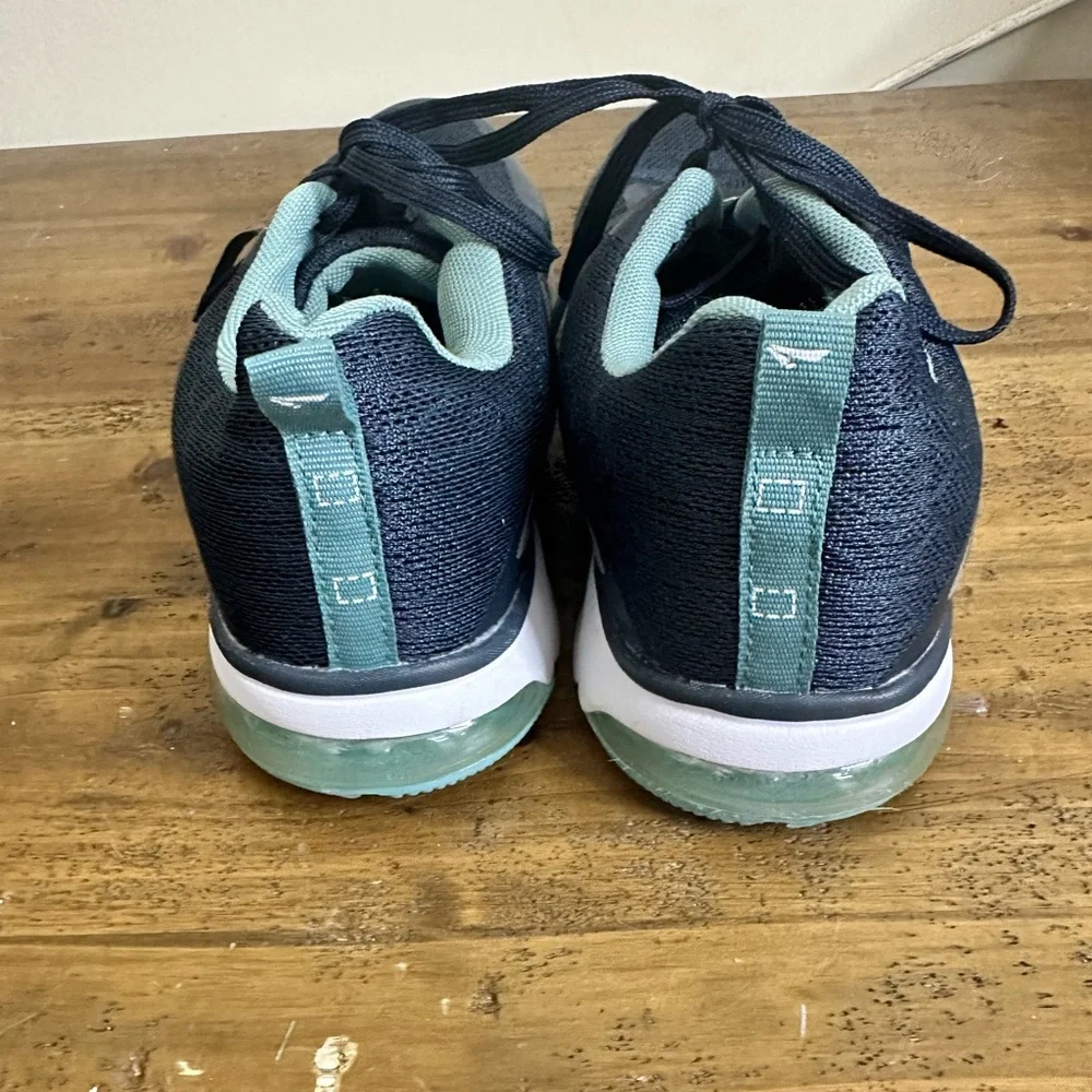 Crane Blue Fitness Trainers,size 8